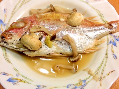 簡単レンジ調理！鯛の酒蒸し　醤油ニンニク仕立て